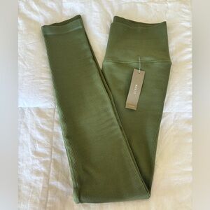 New XS J.Crew active ribbed seamless green leggings